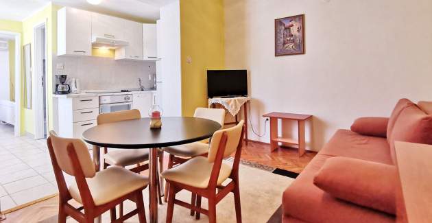 Apartment Devcic – 40 m from Sea