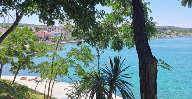 Apartment Devcic – 40 m from Sea