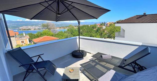 Luxury Apartment Bonum 1 – Sea View & Balcony