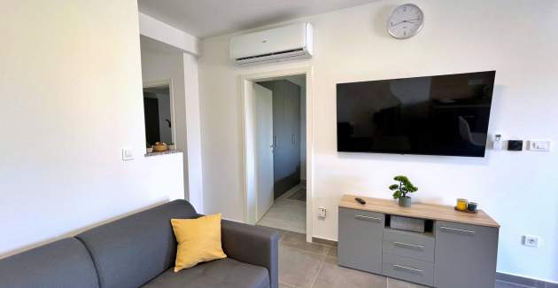 Luxury Apartment Bonum 1 – Sea View & Balcony