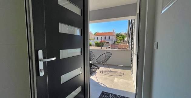 Luxury Apartment Bonum 1 – Sea View & Balcony