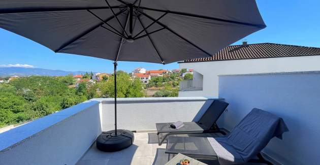 Luxury Apartment Bonum 1 – Sea View & Balcony