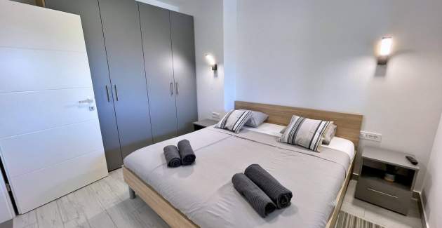 Luxury Apartment Bonum 1 – Sea View & Balcony