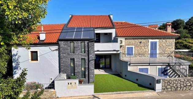 Luxury Apartment Bonum 1 – Sea View & Balcony