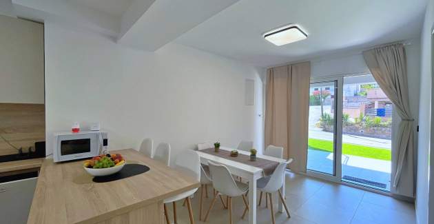 Luxury Apartment Bonum 2 – 130 m from the Sea