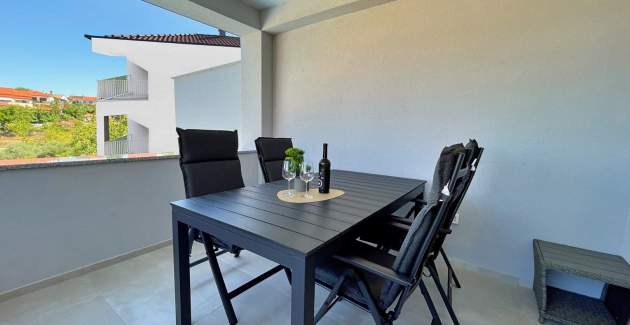 Luxury Apartment Bonum 2 – 130 m from the Sea