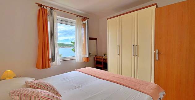 Apartment Tiha Lili 1 – 10 m from Beach, Sea View