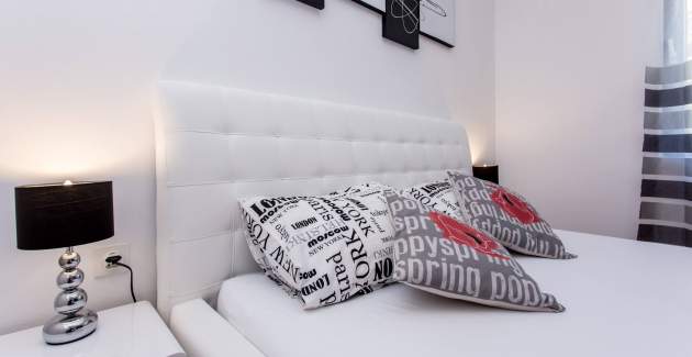 Apartment Zeljko A4 with Pool &Terrace