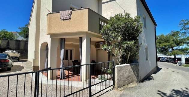 Apartment Butkovic – 20 m from the Sea