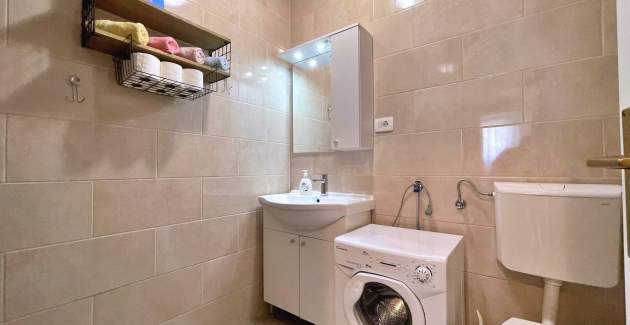 Apartment Butkovic – 20 m from the Sea