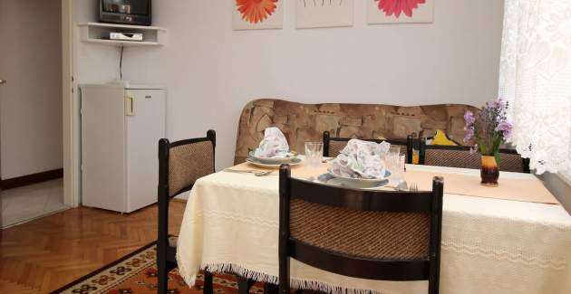 Apartment Dragica A2 – Sea View and Balcony