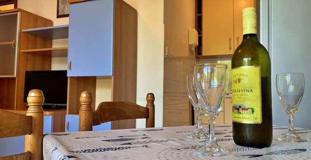 Apartment Gordana – 270 m from the Sea