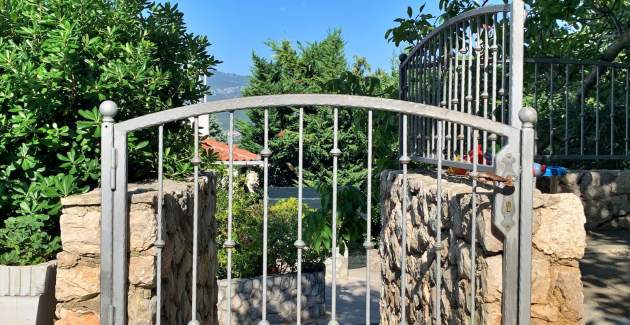 Apartment Gordana – 270 m from the Sea