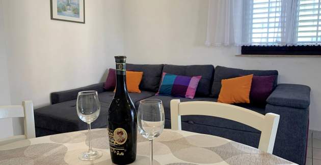 Apartment Horvat 1 – Sea View