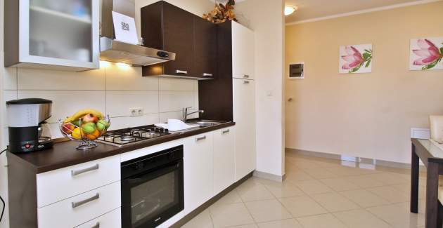 Apartman Ivanka A4 – 180 m od mora