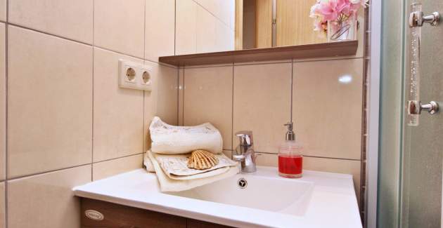 Apartman Ivanka A4 – 180 m od mora