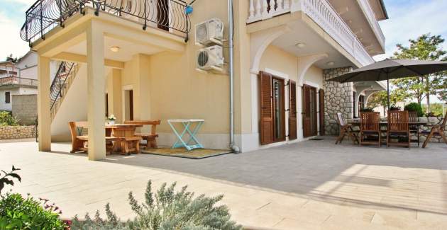 Apartman Ivanka A4 – 180 m od mora