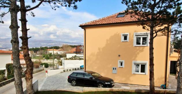 Apartment Ivo 1 – Sea View and Balcony