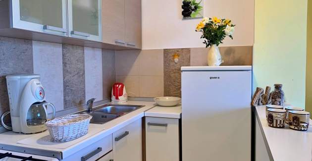 Apartment Koraljka 1 – Sea View