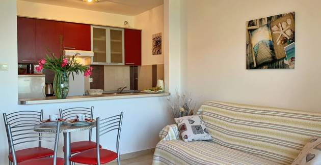 Apartment Koraljka 2 – Sea View