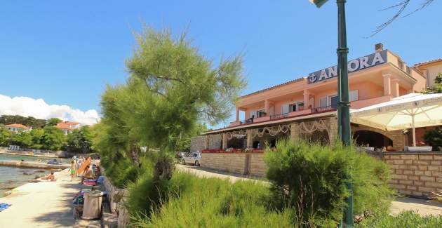 Apartment Koraljka 2 – Sea View