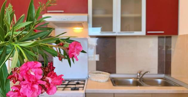 Apartment Koraljka 2 – Sea View