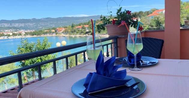 Apartment Koraljka 3 – Sea View