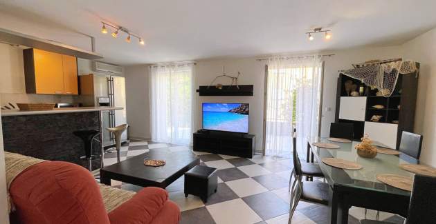 Apartment Sally – 100 m from Sea