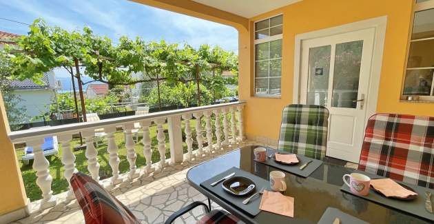 Apartment Mara A4 – Terrace and Garden View