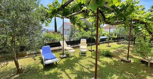 Apartment Mara A4 – Terrace and Garden View
