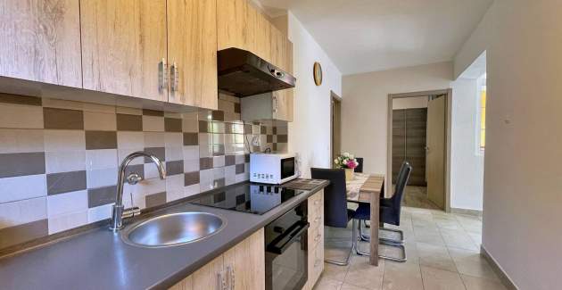 Apartment Mara A4 – Terrace and Garden View