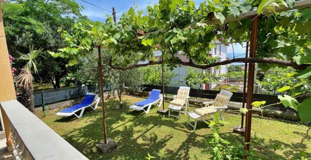 Apartment Mara A4 – Terrace and Garden View