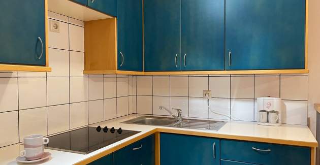 Apartman Neptun 4 – potkrovlje, 20 m od mora