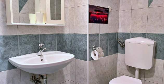 Apartman Neptun 4 – potkrovlje, 20 m od mora