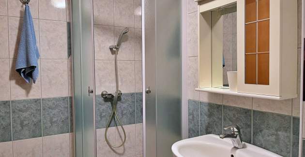 Apartman Neptun 4 – potkrovlje, 20 m od mora