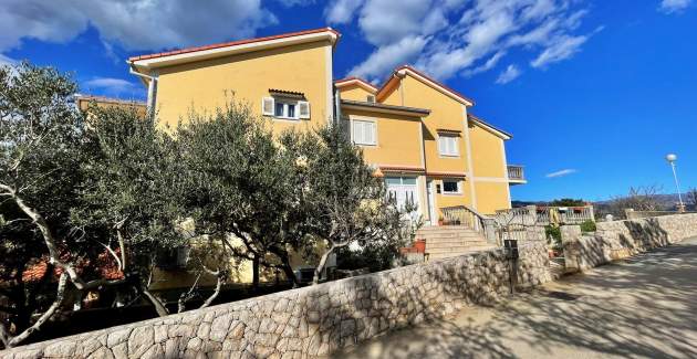 Apartman Neptun 4 – potkrovlje, 20 m od mora