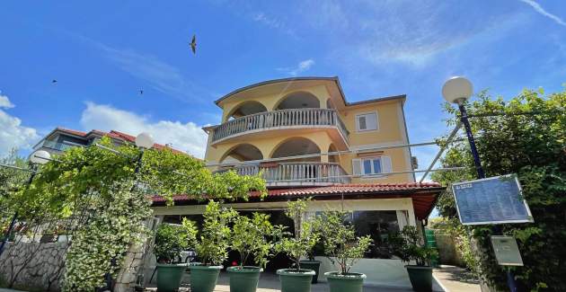 Apartman Neptun 4 – potkrovlje, 20 m od mora