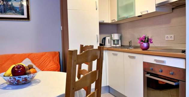 Apartment Nevenka 2 – 70 m from the Sea