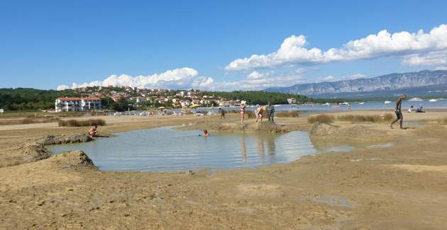 Apartment Nevenka 2 – 70 m from the Sea