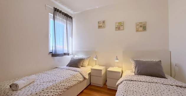 Apartment Pinta de Sol 4 – Sea View, Pet-Friendly