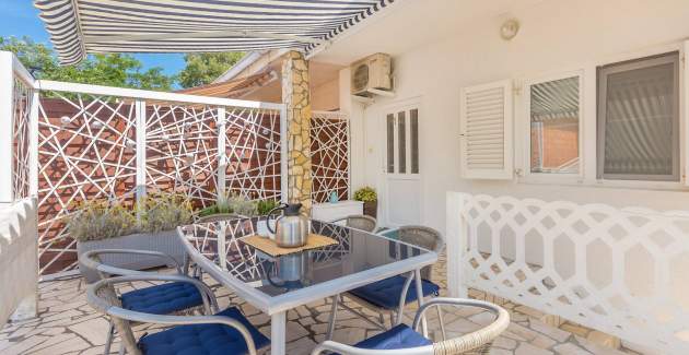 Apartment Presker – Sea View and Balcony