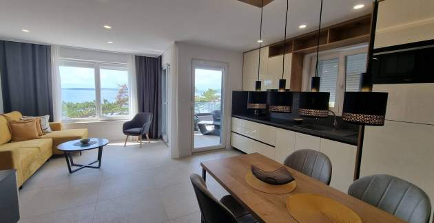 Apartment Punta Silo A5 – Pool and Sea View