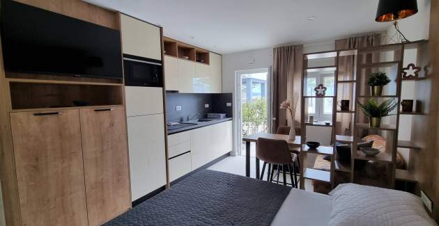 Studio Apartment Punta Silo A4 – Pool and Sea View