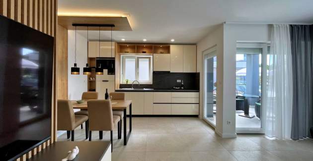 Apartment Punta Silo B1 – Pool and Sea View