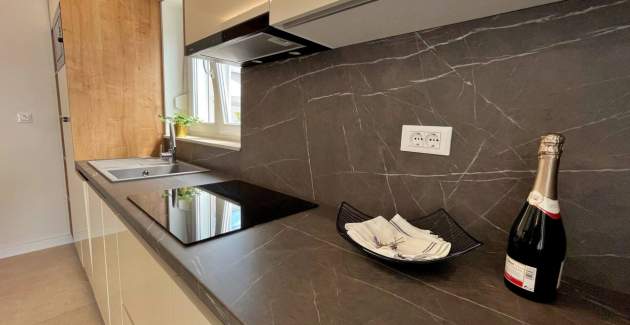 Apartment Punta Silo B1 – Pool and Sea View