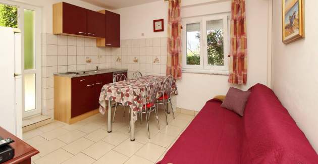 Apartman Radosna 2 – 300 m od mora