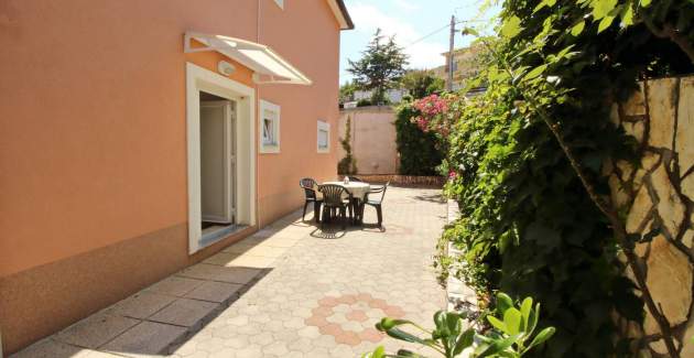 Apartman Radosna 2 – 300 m od mora