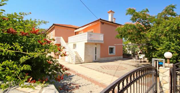 Apartman Radosna 3 – 300 m od mora