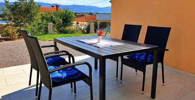 Apartman Rebeka 1 – pogled more, 160 m od mora