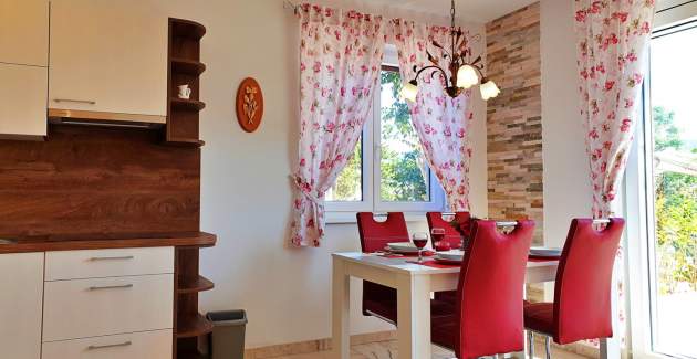 Apartman Rebeka 1 – pogled more, 160 m od mora